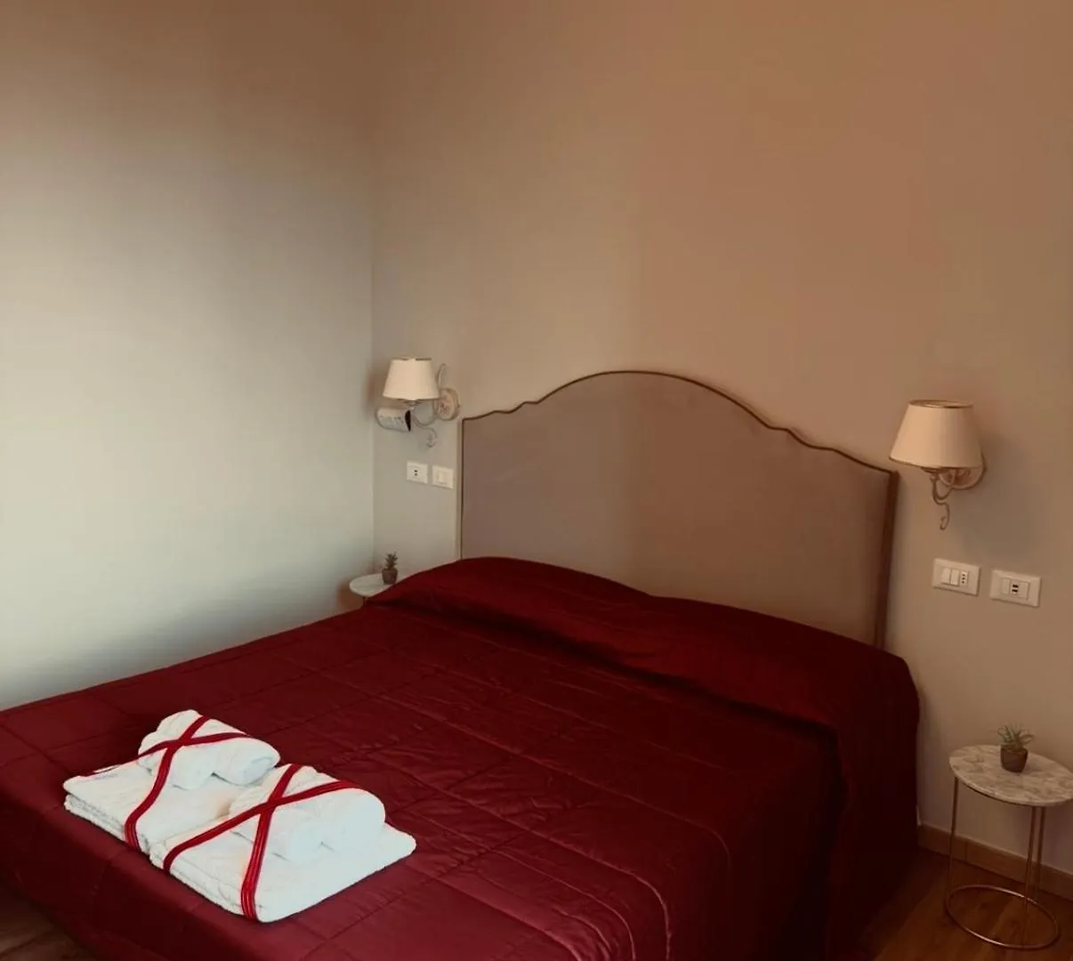 Bed & Breakfast La Boutique By Rjgal B&B Florence Italy