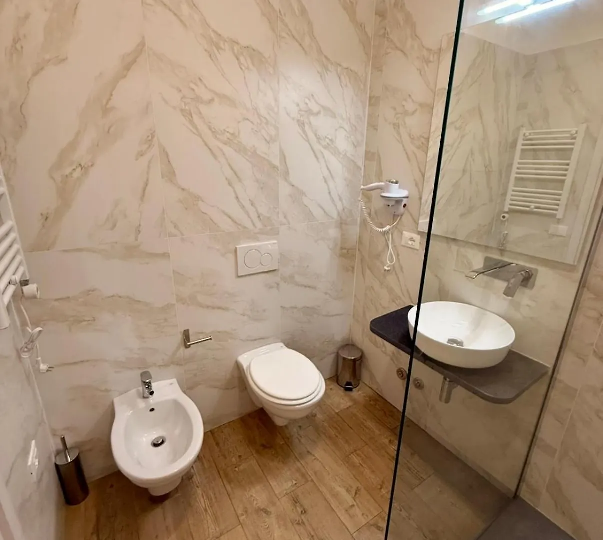Bed & Breakfast La Boutique By Rjgal B&B Florence Italy